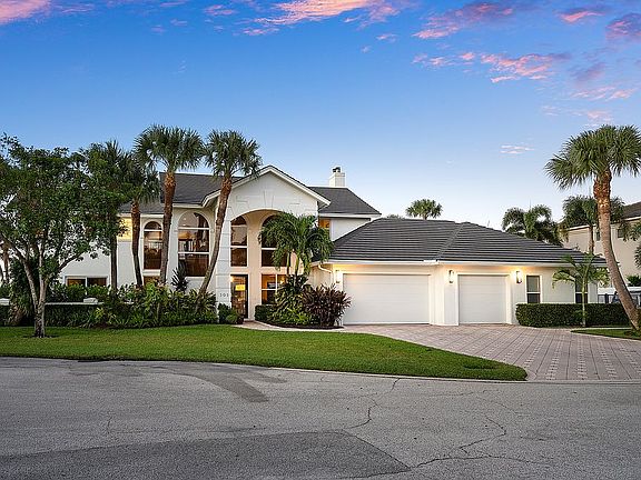 2nd image of 305 Lake Eden Way