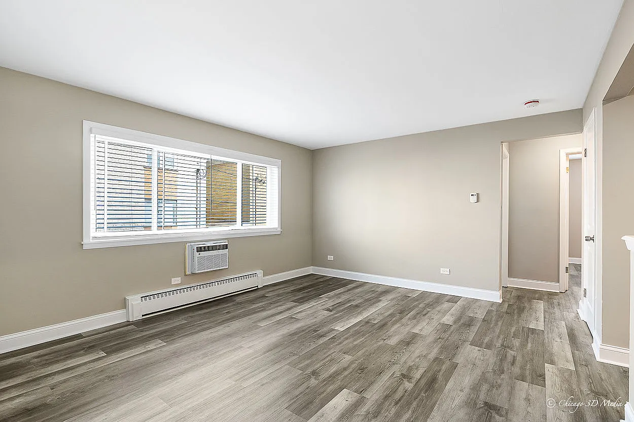 4747 N Ronald St — Photo 2