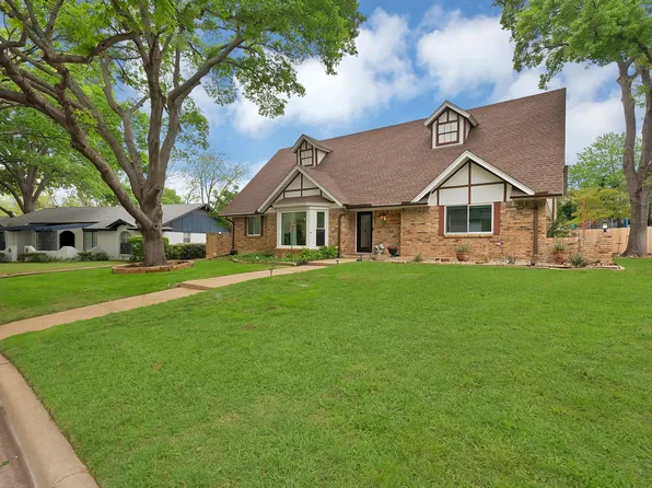 4025 Diamond Loch W, North Richland Hills, TX 76180