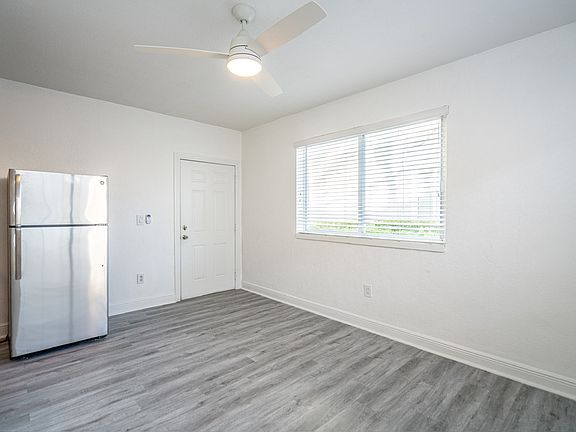 3rd image of 7315 Carlyle Ave APT 6