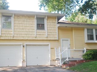 11924 W 93rd St, Lenexa, KS 66215