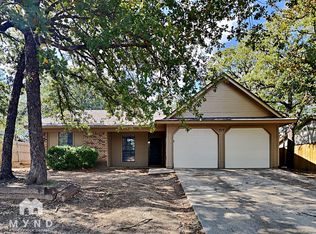 717 Timberoaks Dr, Azle, TX 76020