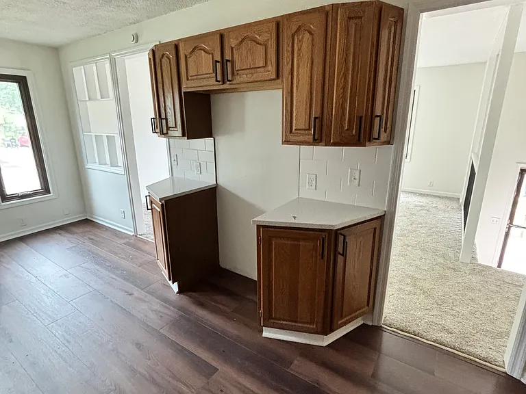 480 Valley Dr — Photo 7