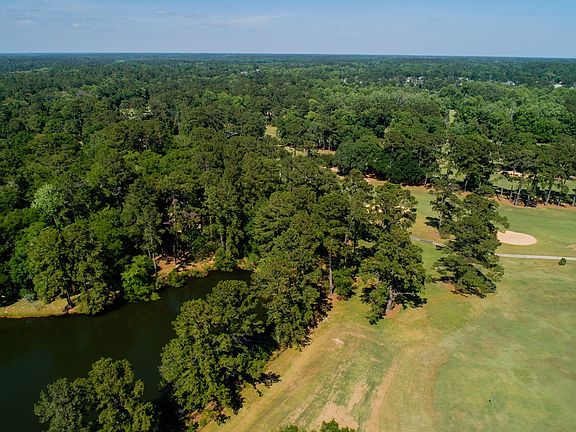 4th image of 9 Plantation Cir