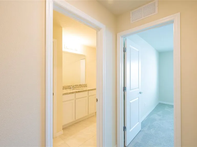 4609 Sparkling Shell Ave — Photo 45