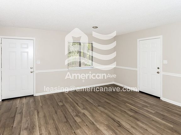 1524937_003_wm_-_living_room_12995519.jpg