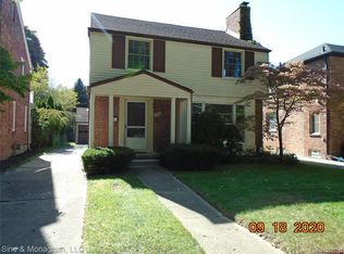 225 McMillan Rd, Grosse Pointe Farms, MI 48236