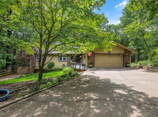 4 Harlow Ln, Bella Vista, AR 72715