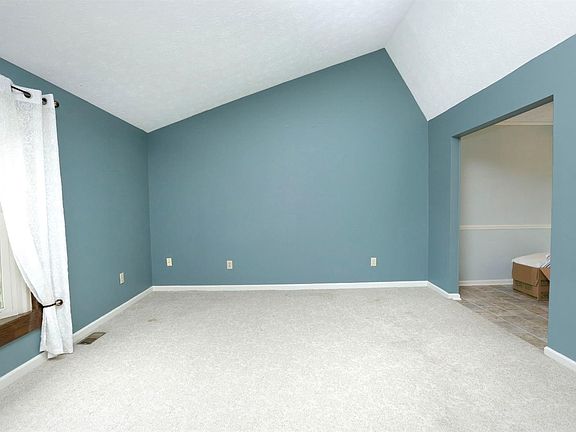 4th image of 208 Dove Park