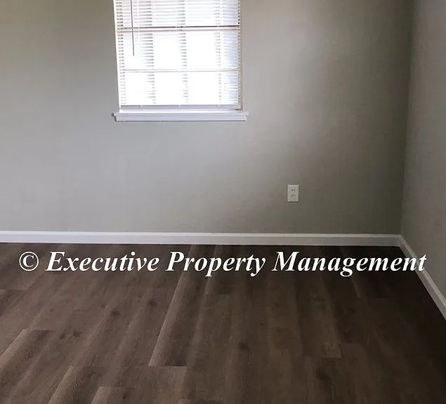 107-109 Gibson St — Photo 5