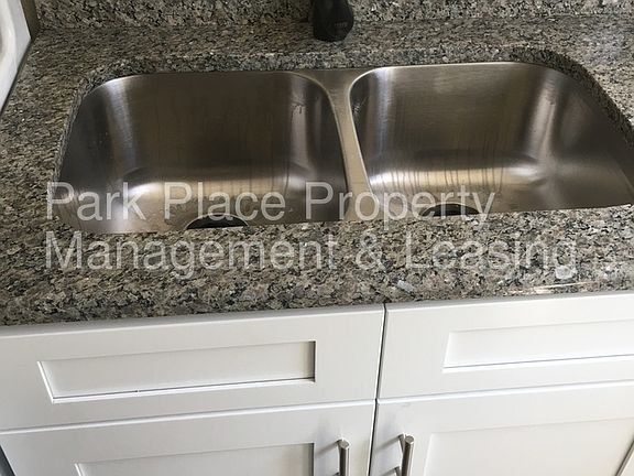 5th image of 1050 Wayne Ave APT 39
