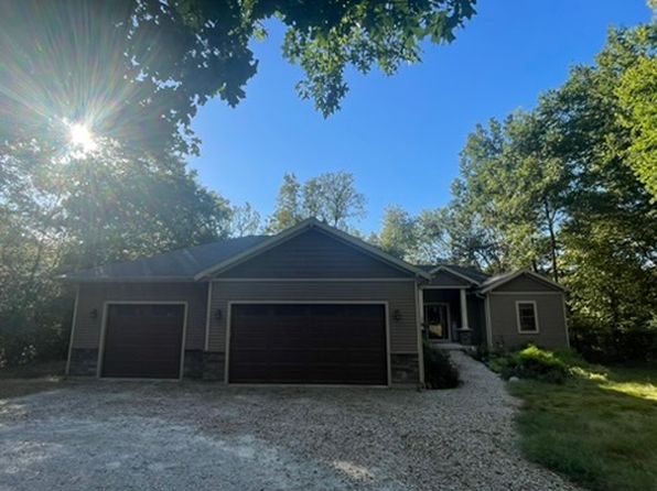 17 Senachwine Cir