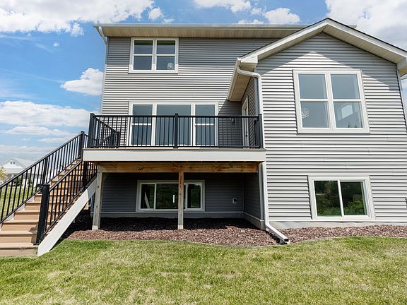 3rd image of 1811 Fallbrooke Dr
