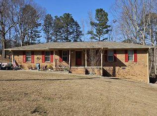 6341 Iris Dr, Flowery Branch, GA 30542