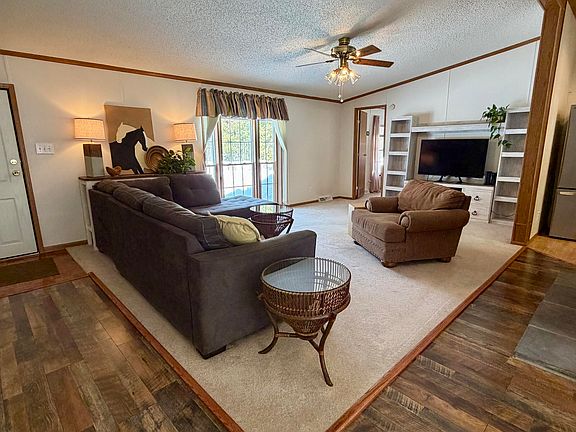 3rd image of 14200 Scenic Ct