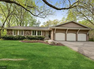 9805 Saint Johns Rd, Minnetonka, MN 55305