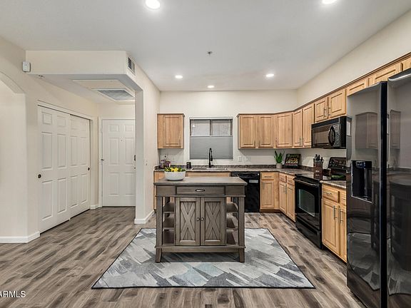 3rd image of 920 E DEVONSHIRE Avenue #2027