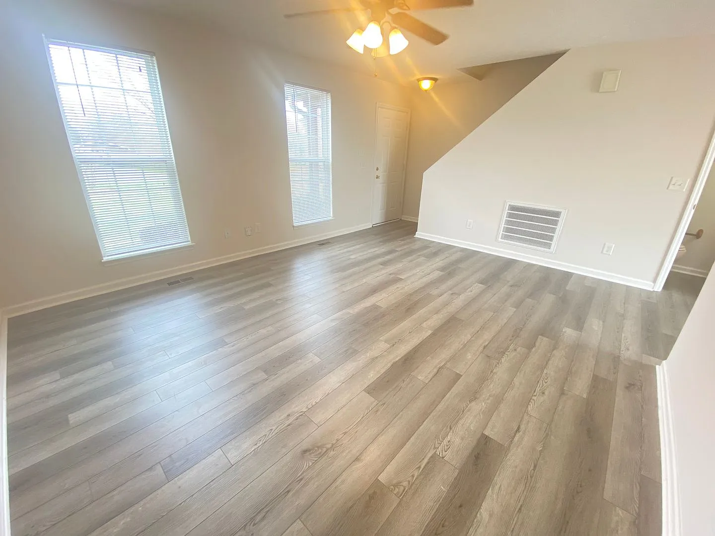 706 Vincent-Cason Avenue — Photo 2