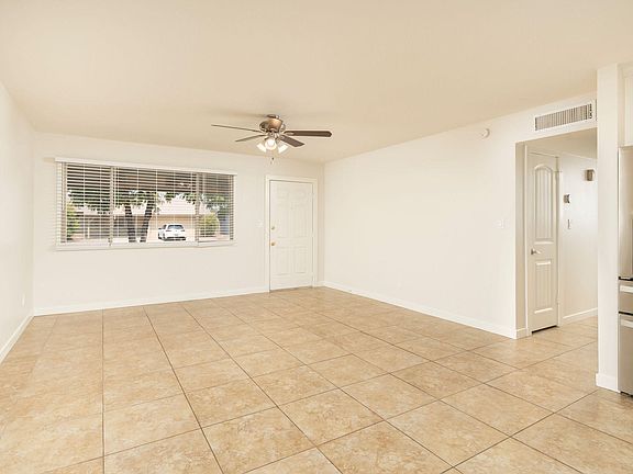 5th image of 1029 E Wesleyan Dr
