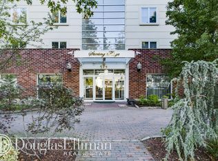 171 Great Neck Rd #3N, Great Neck, NY 11020