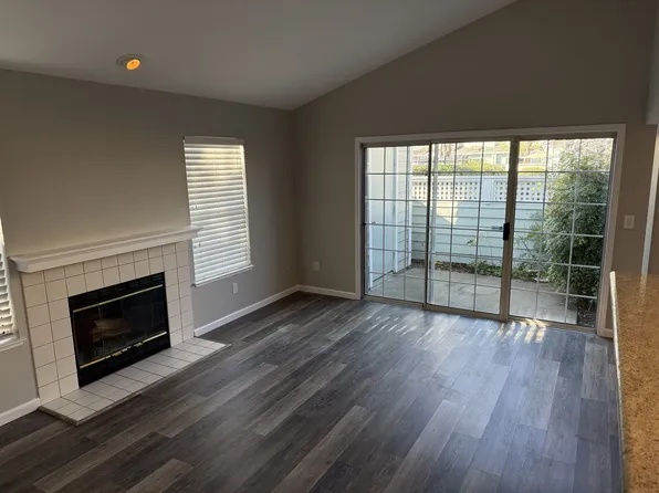 558 Torrey Pine Ln, Santa Rosa, CA 95407