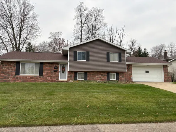 2319 Green Acres Dr, Parma, OH 44134