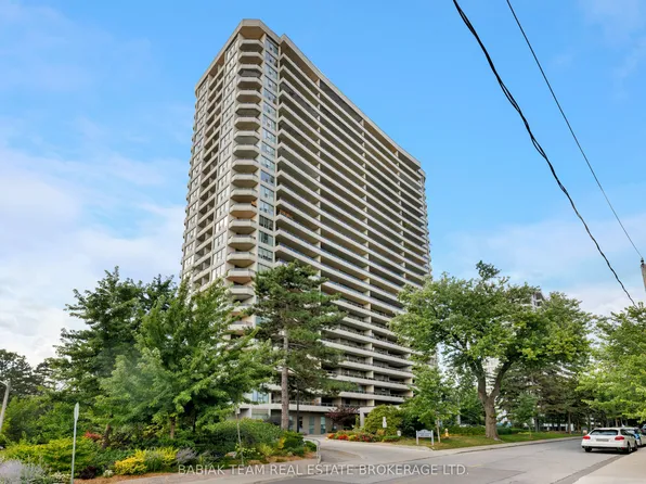 50 Quebec Ave #705, Toronto, ON M6P 4B4