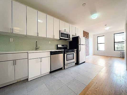 4th image of 446 St Nicholas Ave APT 4D