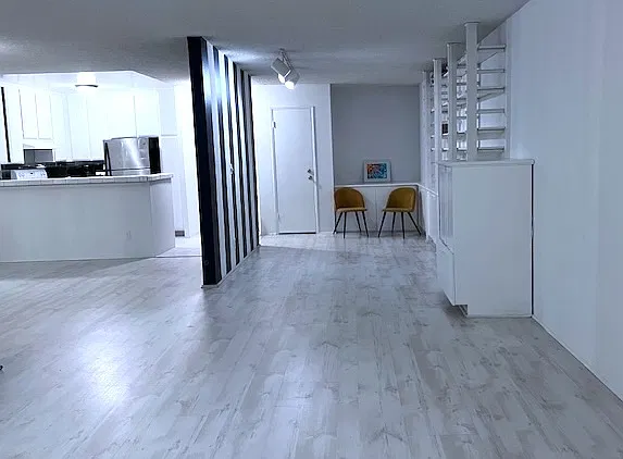 1 bed, 855 sqft, $3,000 — Photo 3