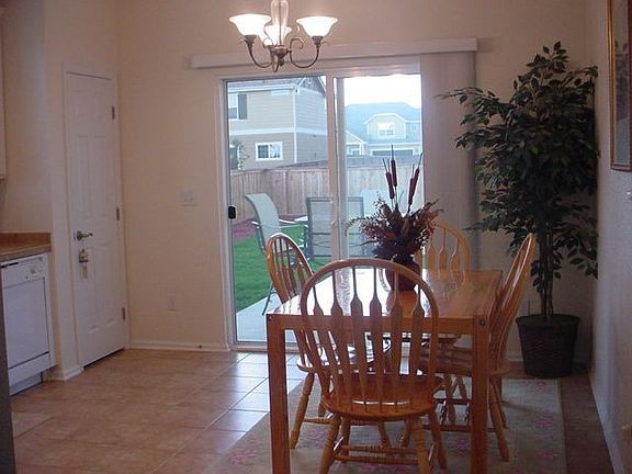 Kitchen eating space