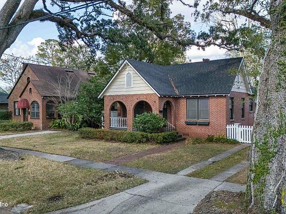 3rd image of 1249 BELVEDERE Avenue