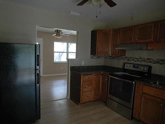 2nd image of 7101 Carlow St