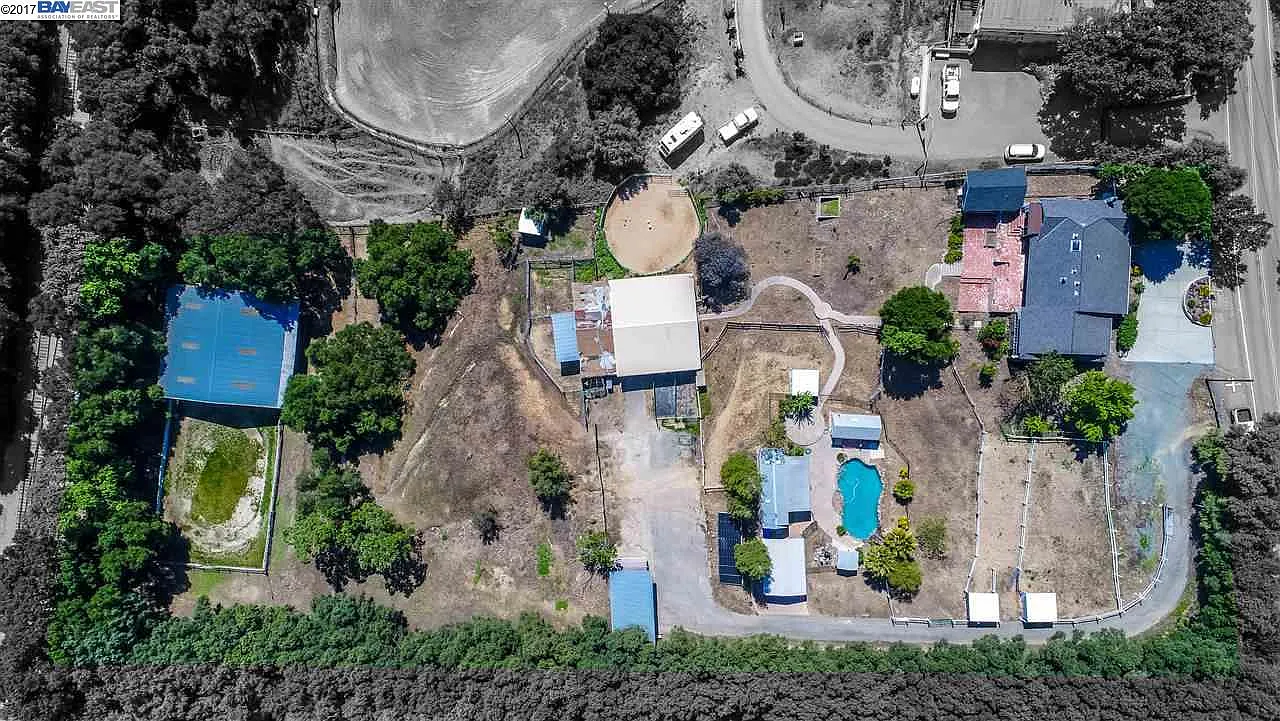 10820 Foothill Rd photo 1