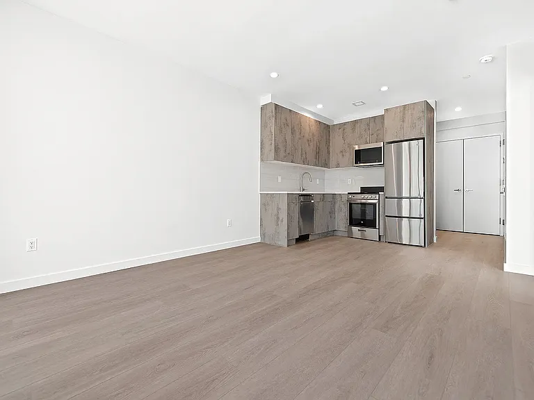 1661 Madison Ave #2A — Photo 5