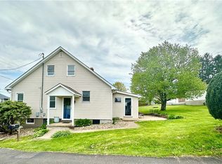 116 E Pike St, Barnesville, OH 43713