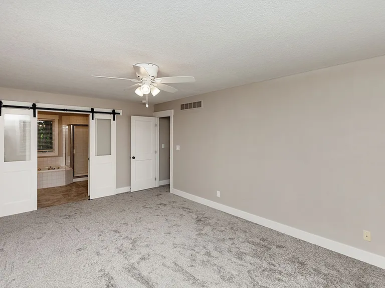 14440 Briarwood Ln — Photo 20