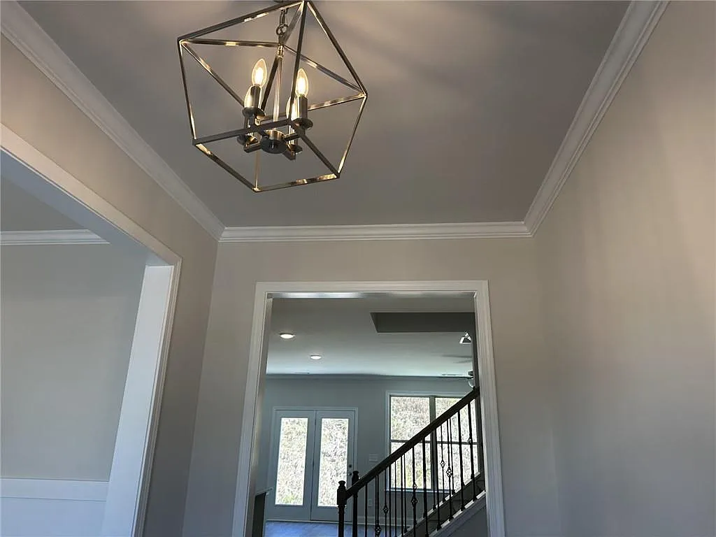 5 bed, 3.0 bath, 2551 sqft, $2,800 — Photo 3