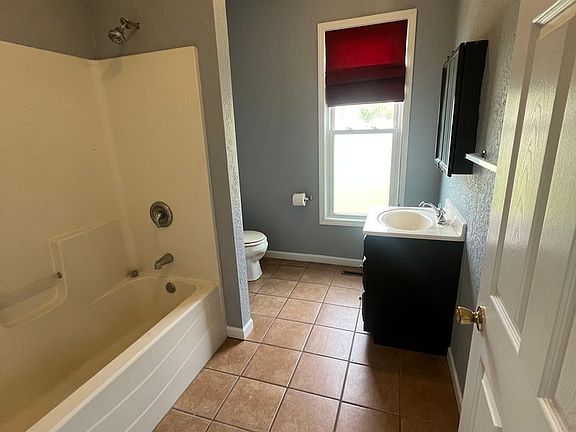 5th image of 203 S Livergood St