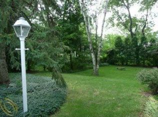 2548 Buckingham Ave, Birmingham, MI 48009