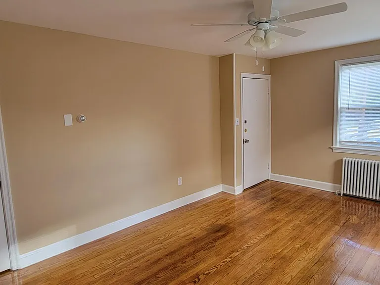 814 Greenwood Cir #2 — Photo 31
