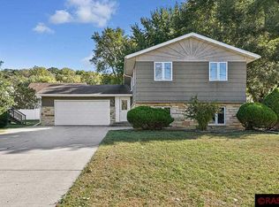 328 Stoltzman Rd, Mankato, MN 56001