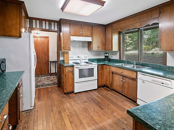 5th image of 9000 Hunter Valley Ln