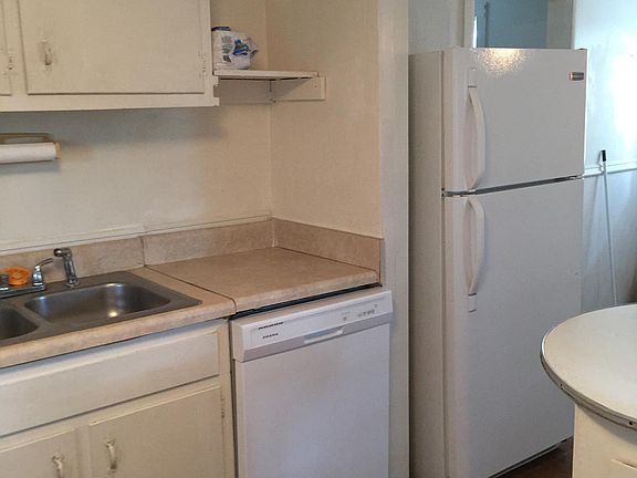 2nd image of 874 Sylvan Dr
