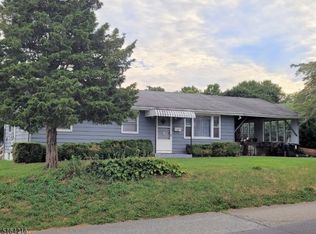 188 Center Rd, Phillipsburg, NJ 08865