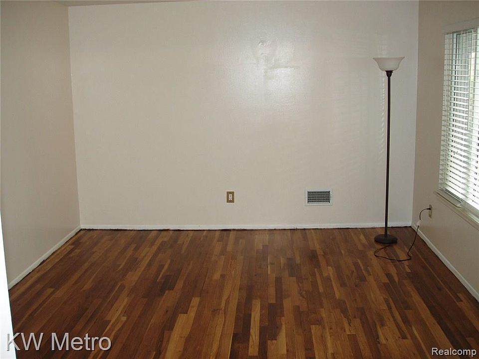 26312 Lorenz St, Madison Heights, MI 48071 Zillow