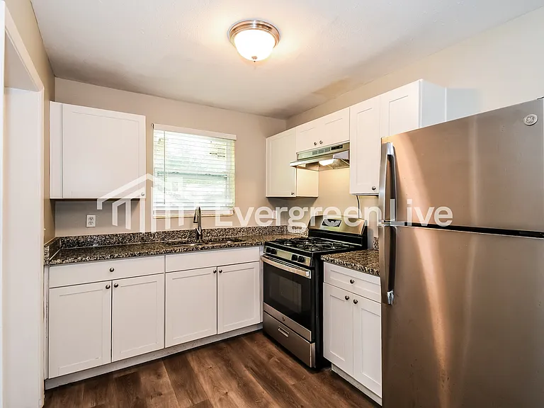 2125 Bunting Dr — Photo 3