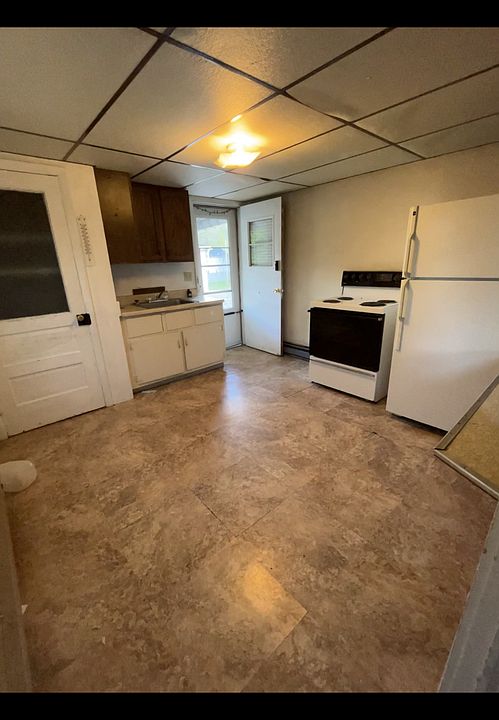 2nd image of 200 S Main St #D