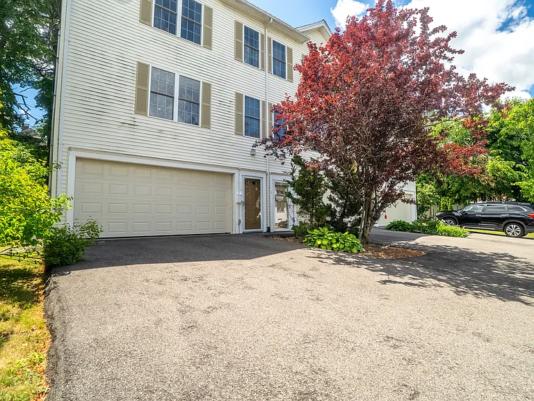 61 Carlisle St #61 — Photo 14