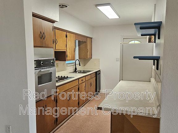 5th image of 1531 Grace Ave