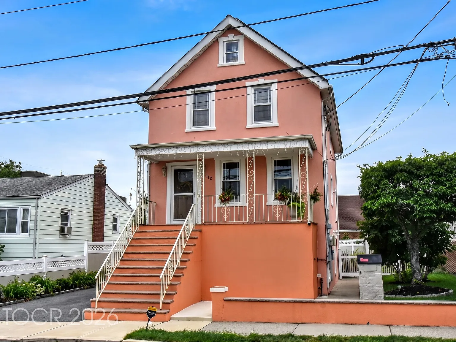 112 Pink St — Photo 1